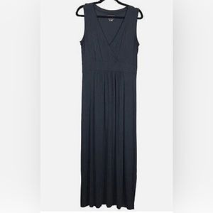 LL Bean Black Surplice Maxi Dress Sleeveless Rayon Stretch